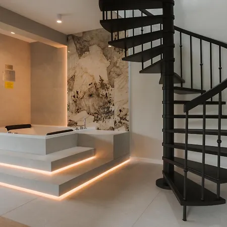 Cyrhla Luxury 4 Bedroom With Air Conditioning, Jacuzzi, Heated Summer Pool, & Salted Saunarium Access By Bqqk * Zakopane