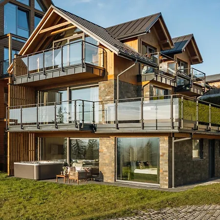 Villa Cyrhla Luxury 4 Bedroom With Air Conditioning, Jacuzzi, Heated Summer Pool, & Salted Saunarium Access By Bqqk *