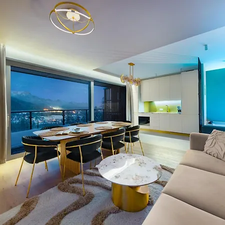 Cyrhla Luxury 4 Bedroom With Air Conditioning, Jacuzzi, Heated Summer Pool, & Salted Saunarium Access By Bqqk *