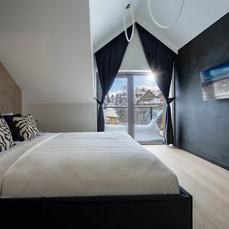 Cyrhla Luxury 4 Bedroom With Air Conditioning, Jacuzzi, Heated Summer Pool, & Salted Saunarium Access By Bqqk * Zakopane