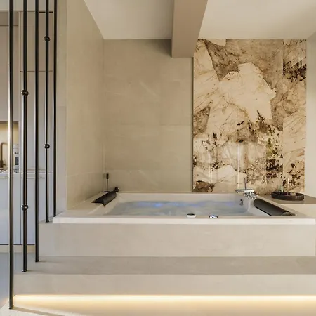 Cyrhla Luxury 4 Bedroom With Air Conditioning, Jacuzzi, Heated Summer Pool, & Salted Saunarium Access By Bqqk Zakopane